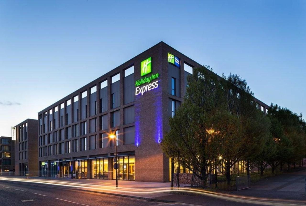 HOTEL HOLIDAY INN EXPRESS LONDON - EXCEL LONDON 3* (United Kingdom) - from  US$ 85 | BOOKED